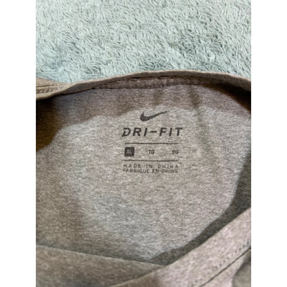 Nike Boys Dry-Fit Grey T-Shirt Size US UK (XL) - Picture 6 of 9
